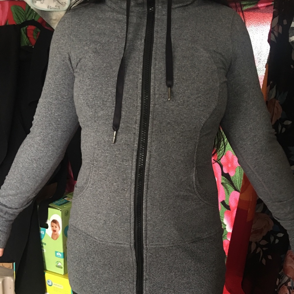 Lululemon - Picture 5 of 5